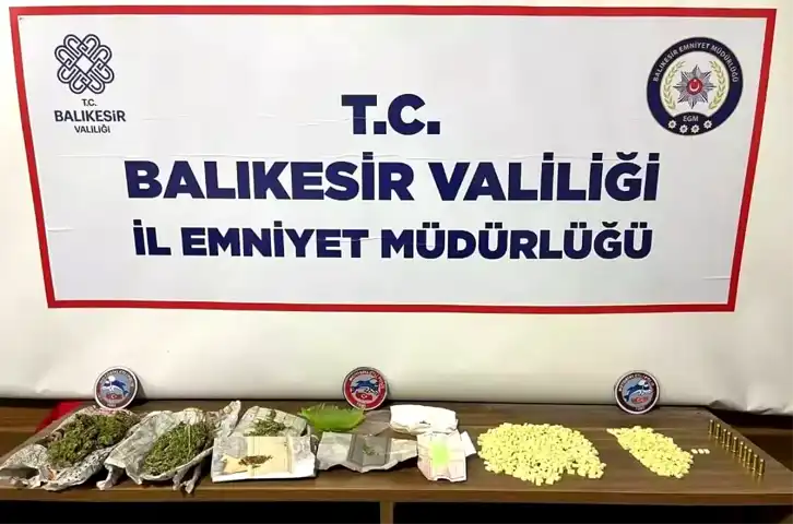 Bandırma'da 895 Uyuşturucu Hap Ele Geçirildi