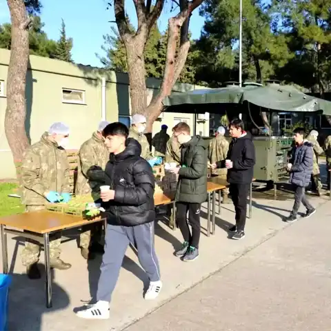 Edremit'te Mehmetçikle Bir Gün