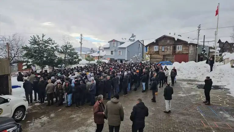 Marmara Adası'nda Mermer Ocağı Trajedisi: 2 İşçi Hayatını Kaybetti